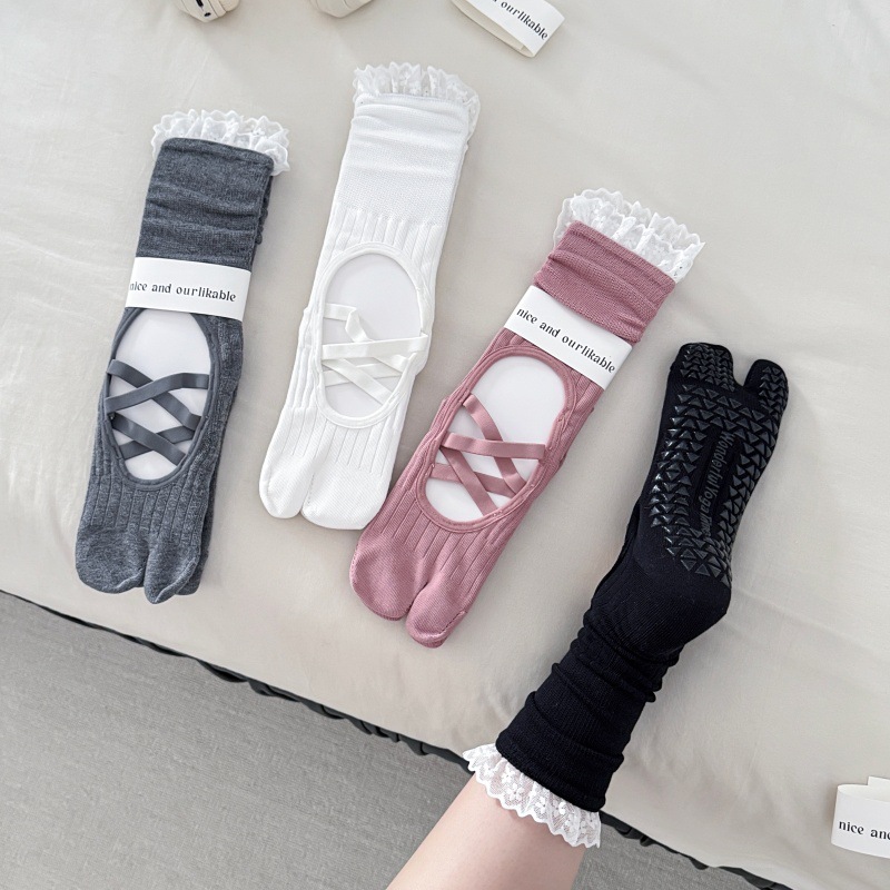 Dantel Detaylı, Parmakları Ayr - Yoga Mat incelemesi ve fiyatı